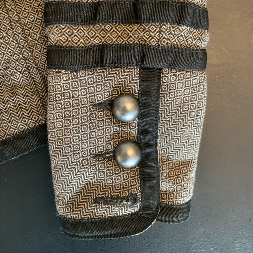 Unique Woman’s jacket size medium! - Picture 5 of 13